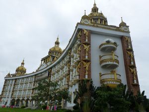 Chalermkarnchana University (province de Si Saket).