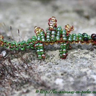 STEGOSAURE BEBE EN PERLES