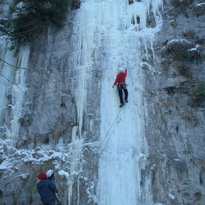 cascade de glace au tunnel de boulc.