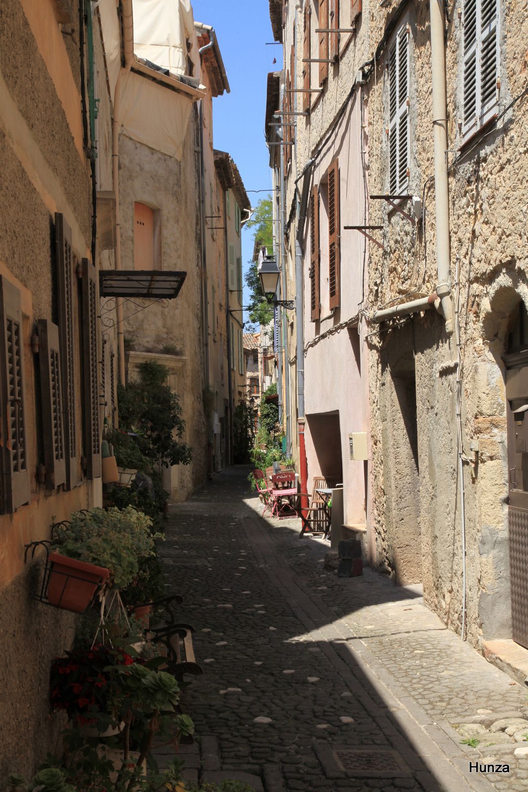 Biot, rue du Mitan