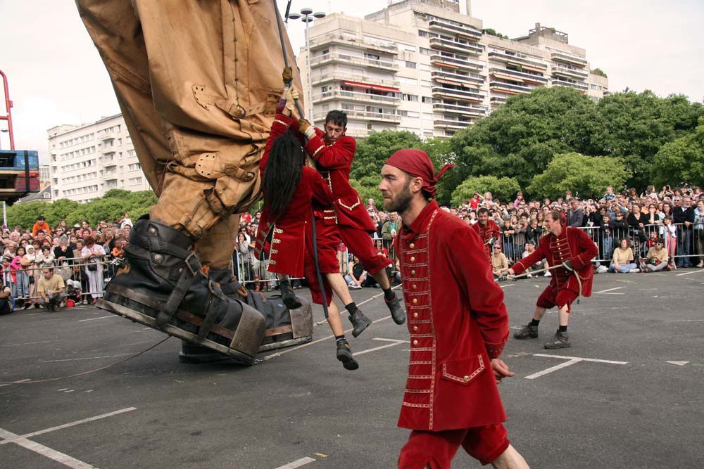 Album - Royal de Luxe Nantes 2009 Geante et Scaphandrier samedi 02