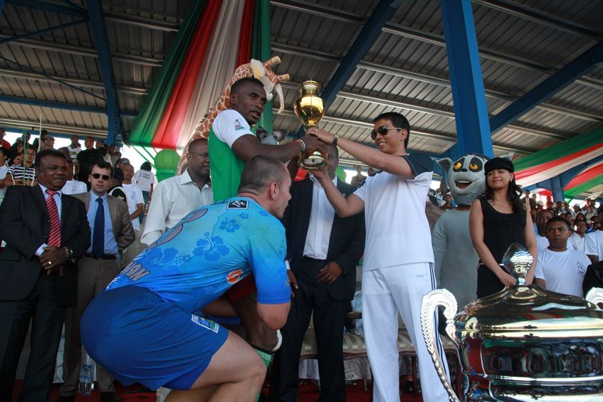 Inauguration du Kianja (Stade) Makis de Madagascar, à Andohatapenaka, par le Président Andry Rajoelina. 4ème partie. Photos: Harilala Randrianarison