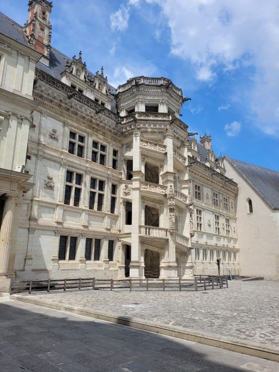 Voyages des 5e Les châteaux de la Loire (suite)