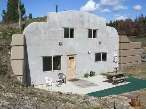 Sheltered house