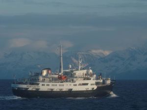 MS Lofoten. Skjervøy et sa ferme à saumons.