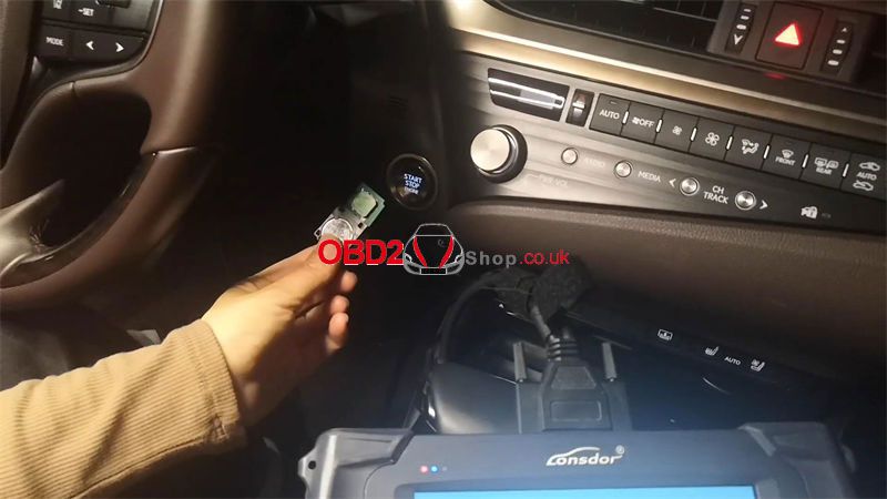 use-lonsdor-adp-8a-4a-adapter-for-2017-toyota-lexus-12.jpg