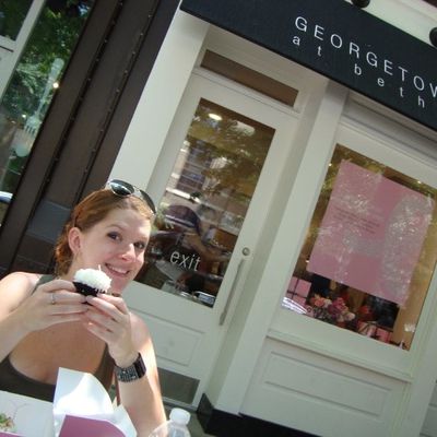 *** Georgetown Cupcake ***