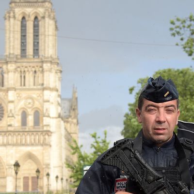 Attaque à Notre Dame : Qui était Farid I., né en Algérie en 1977, qui a agressé un policier hier à Paris ? 