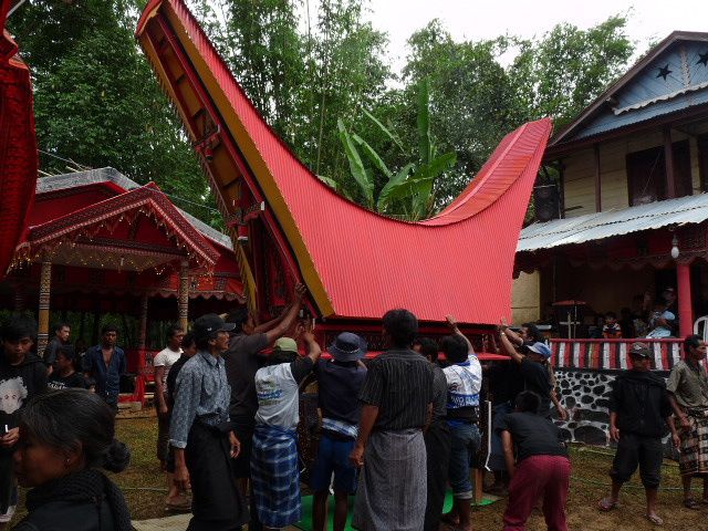 Du paradis des îles Togians et des peuples Bajaux aux rites du pays Toraja!!