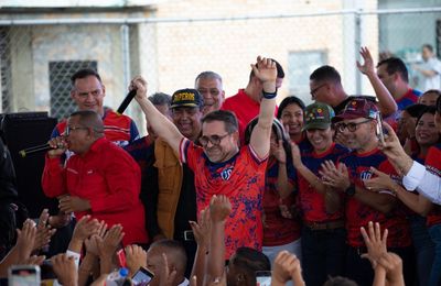 Lacava juramentó comando de campaña del GPPSB en Puerto Cabello y Juan José Mora