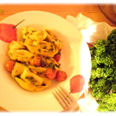 Tortellini aux tomates et au persil