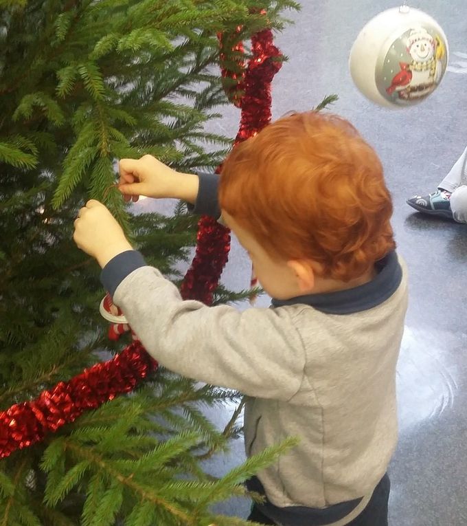 Les TPS-PS-MS ont décoré le sapin