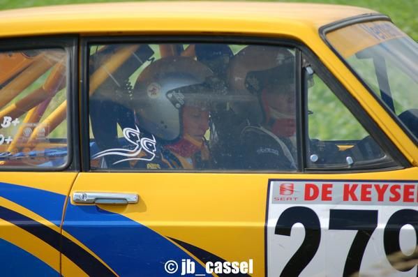 Voila les photos du rallye d'Ypres, j'en ai un petit milier en stock ! n'h&eacute;sitez pas &agrave; me contacter si vous en d&eacute;sirez ! <br /><br />PS: je ne maitrise pas tout &agrave; fait mon appareil photo donc n'h&eacute;sitez pas &agrave; me dire ce que je peux am&eacute;liorer !<br /><br />Edit : quelques photos de mon fr&eacute;ro ont &eacute;t&eacute; ajout&eacute; !