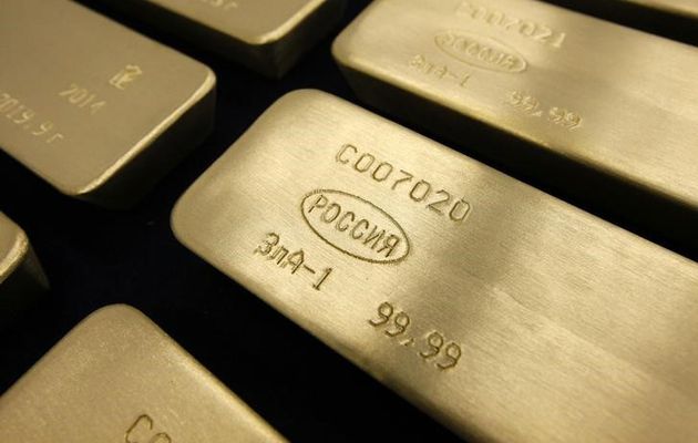 PT.EQUITYWORLD FUTURES Harga Emas Melayang Dekat Lows 17-Bulan Karena Dolar Menimbang
