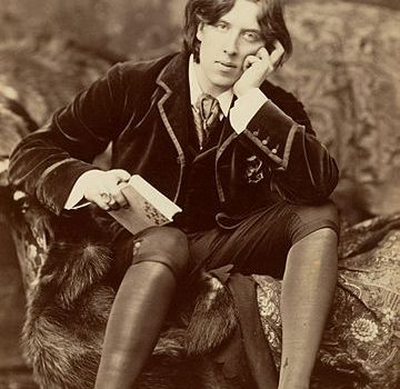 Indifférent au reste des humains. (Oscar Wilde)