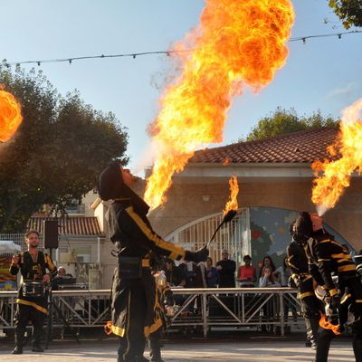 Spectacle de feu avec les Frères Lumières