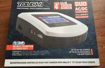 Le chargeur "Advantage Touch Duo" de Team Orion