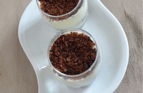 Mousse au chocolat blanc et craquant de chocolat noir