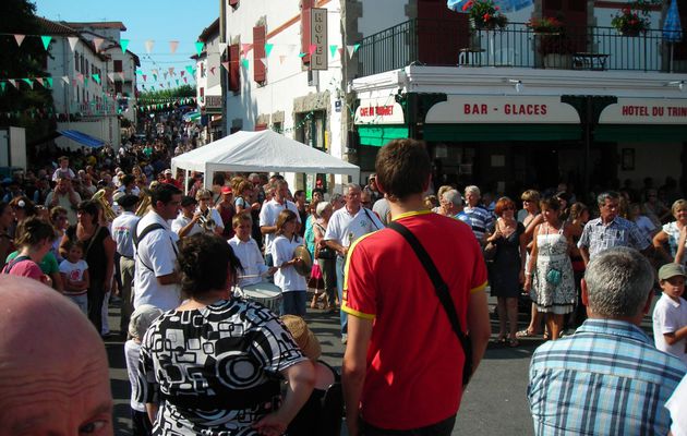 Kanboko bestak - Fetes de Cambo