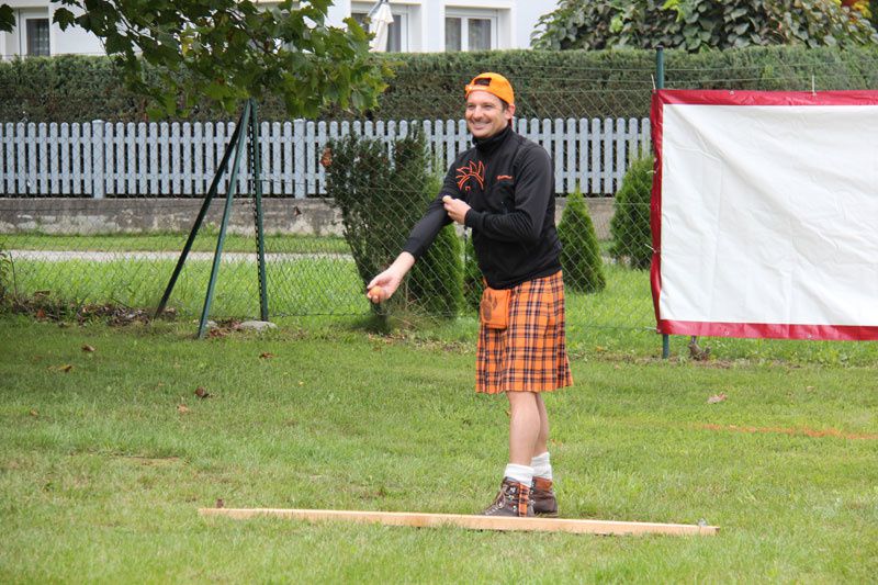 Die 9. Highlandgames der KAC-Vikings sind geschlagen und wir sind nur 9 Punkte hinter Rang 1 gelandet und wenn man sich die gegener anschaut SCHELLO RANCH, KILTELFEN, CARINTHIAN DRAGONS und MAC MIX darf man schon ein bißerl stolz sein ;=)