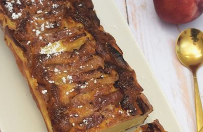 Gâteau au skyr végétal ( sans gluten, sans lactose et sans sucre ) et aux brugnons