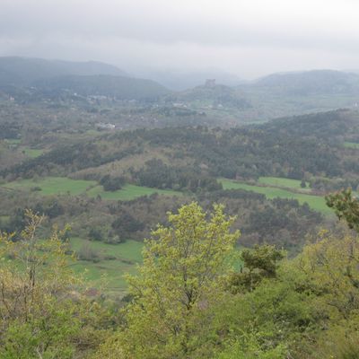 Mes visites en Auvergne - Le chateau de Murol ...