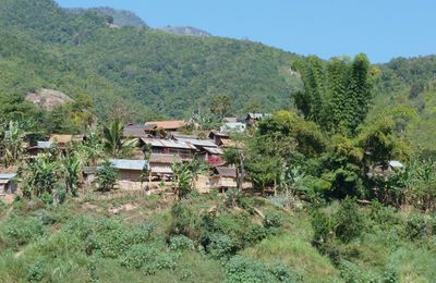 VILLAGES DU LAOS.