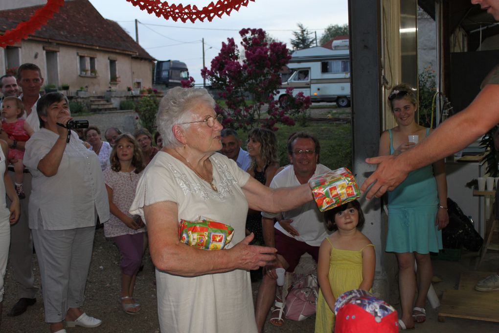 Réunion de famille pour les 80 ans de ma belle-soeur Denise ! Week-end magnifique sur toute la ligne, même le soleil était invité !