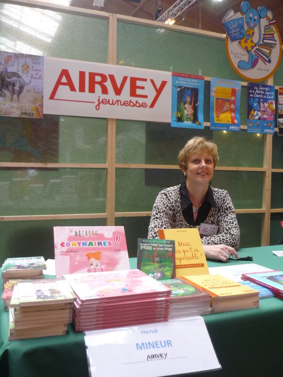 Salon du livre de Bondues (59)
Pour la sortie en avant-première de mon premier livre pour enfants de 7/9 ans : "Avez-vous peur de Marie Grouette ?"