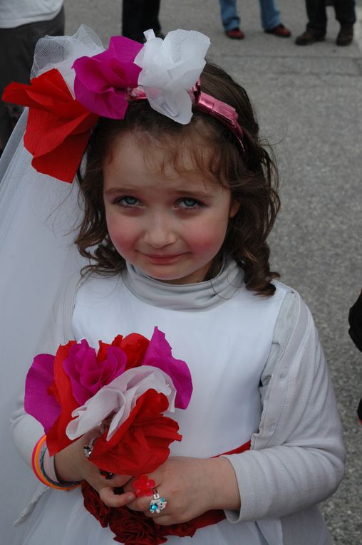 Préparation au carnaval à Rognaix le 12 avril 2013