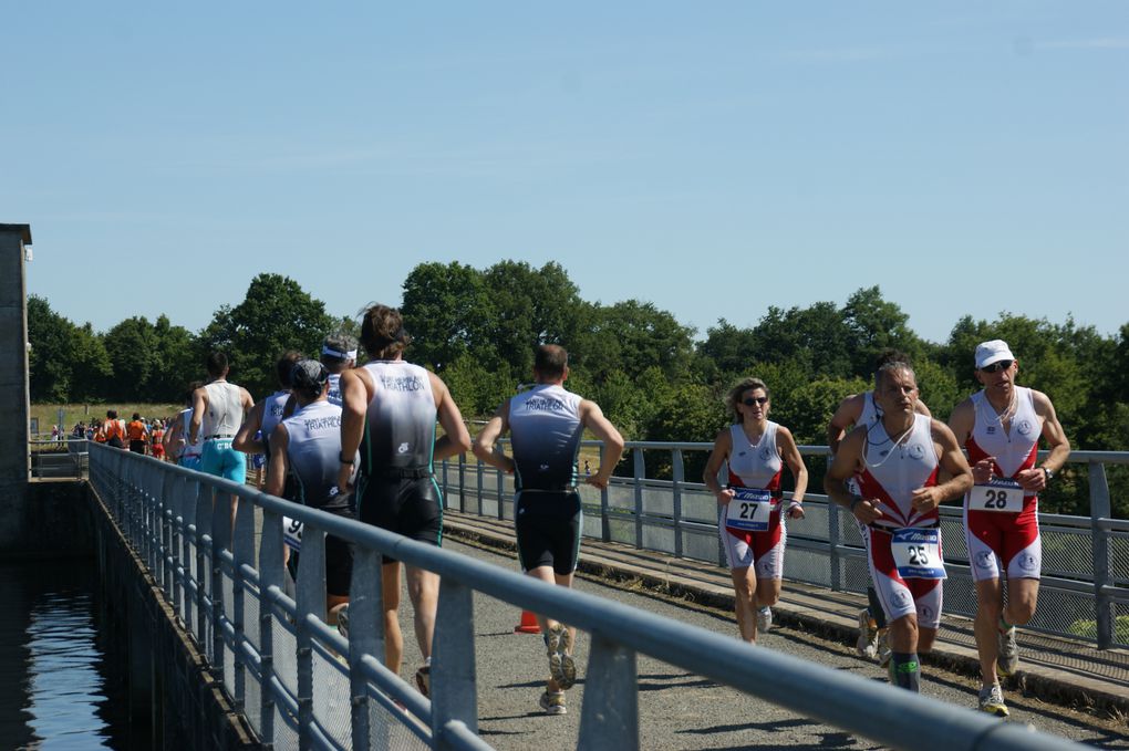 Si les triathlètes ont répondu présent, le soleil lui était au rendez-vous...