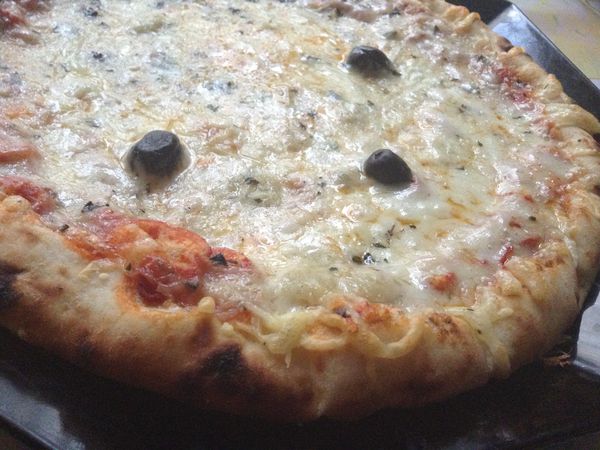 Pizza aux quatre fromage