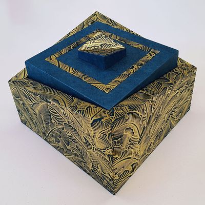 Le cartonnage à Tours en mai