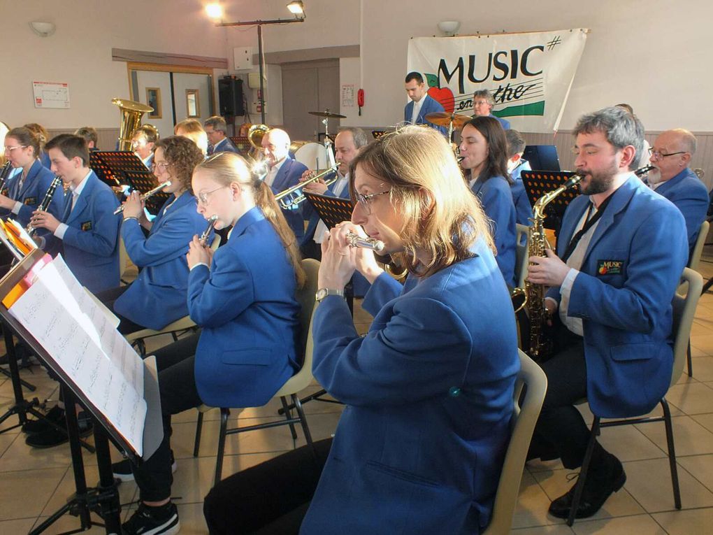 Music' en Othe fête la nouvelle année