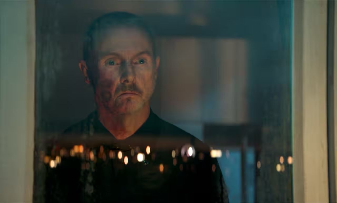 Paris Fallen (Mini-series, épisodes) pétard mouillé sous Tour Eiffel