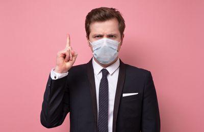 De nombreux hommes rechignent à porter le masque anti-coronavirus !