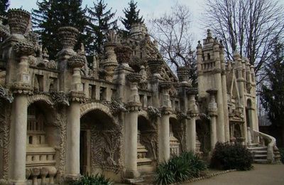 Palais idéal du facteur CHEVAL (Hauterives, France)