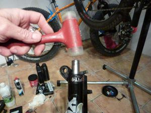 Revision Fourche VTT FOX 34 ( fox fork seal replacement basic maintenance).