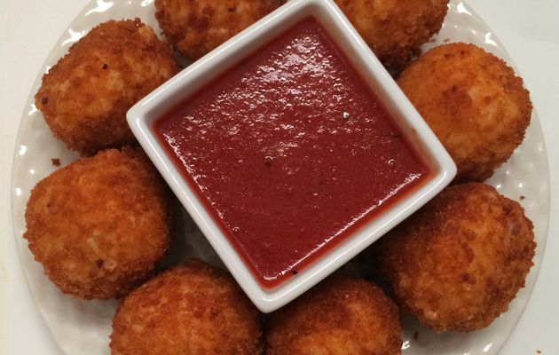 Croquettes de riz fourrées aux fromage fondue