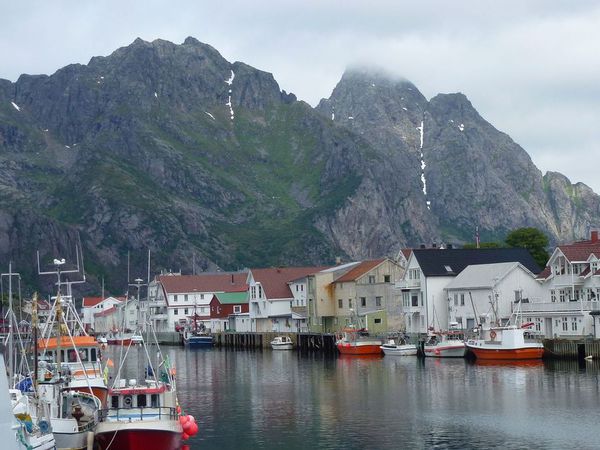 Henningsvaer