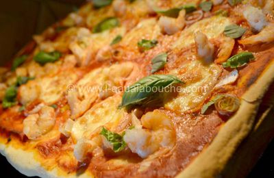 Pizza Crevettes-Tomates-Mozzarella Et Basilic