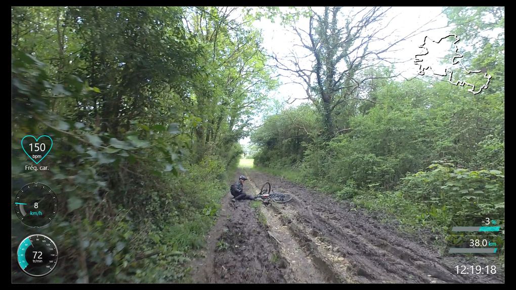 Sortie VTT de 43km D+739m avec Patrice, Chris et Eric , beau temps mais froid et un peu moins dans la boue !