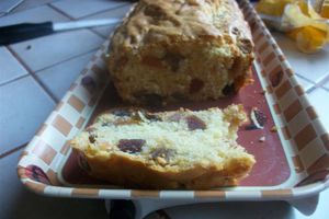 CAKE AUX RAISINS ET AUX AGRUMES A DEVORER SANS COMPLEXE