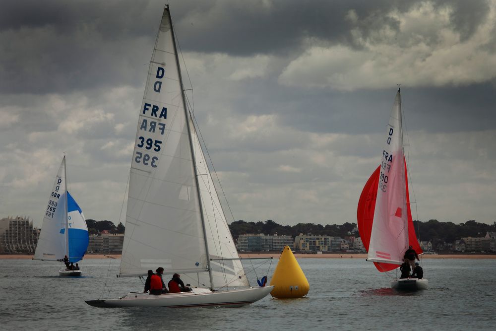 Photos du derby dragon de la baule - yacth club de la baule - les voiles de légende 2011