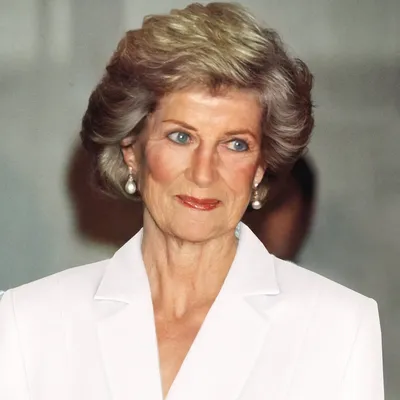 Un Australien prétend être le fils caché du prince #Charles et de #Camilla Parker Bowles  = Selon Simon Dorante-Day, la princesse #Diana était au courant de son existence et elle allait rendre publique cette information quand elle est "décédée" en 1997