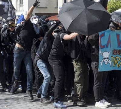 Gilets jaunes : Voici résumés en 60 secondes les incidents qui se sont produits hier à Nantes et les affrontements entre les forces de l'ordre et les manifestants