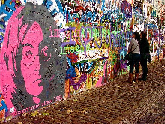 image 1 de Chris Ciolli http://www.redbubble.com/people/chrisciolli/works/8731460-john-lennon-graffiti-wall-prague-czech-republic