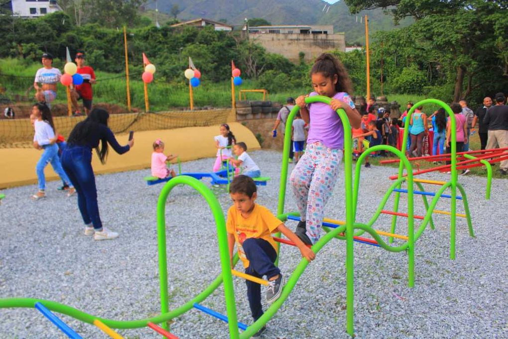 Parque Biosaludable en la Fundación Los Chorros de Naguanagua se activó para más de 650 habitantes
