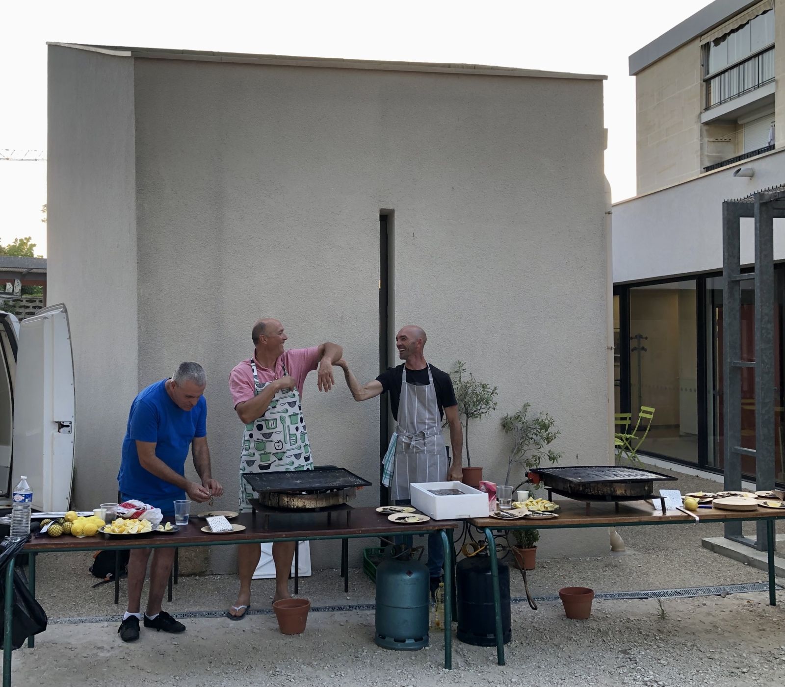 Messe solennelle, Procession, Bénédiction sur la ville et sardinade