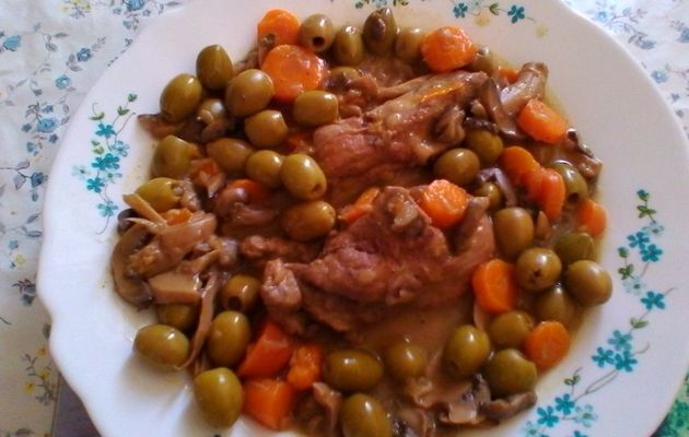 Tajine olives aux dinde, carottes & champignons